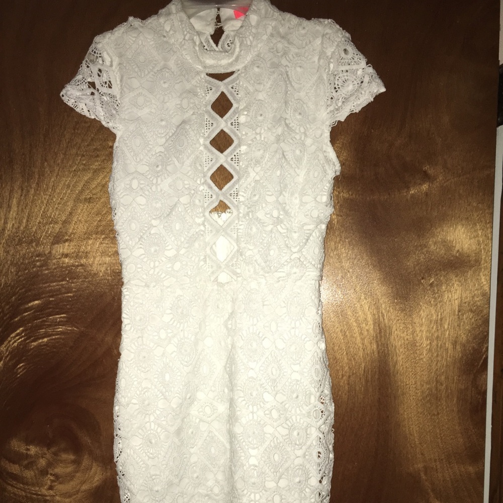 Beautiful Spring Vibes Lace Dress By Banjul